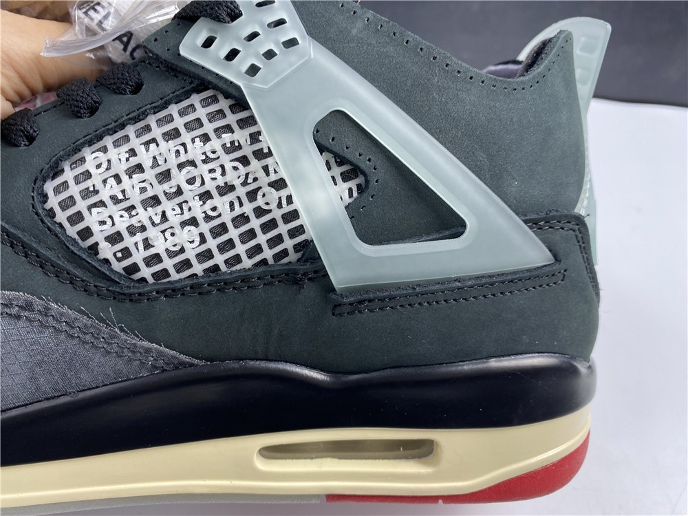 OFF-WHITE x Air Jordan 4 “Bred” CV9388-001