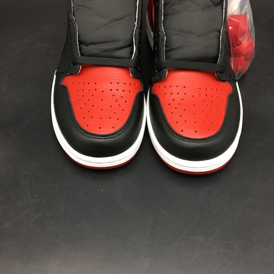 AJ1 Air Jordan 1 Retro High OG Banned  555088-001