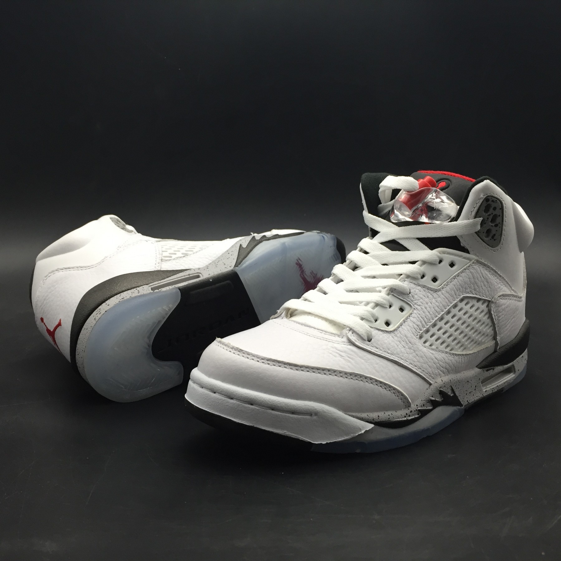AIR JORDAN 5 RETRO "WHITE CEMENT" mens 136027-104