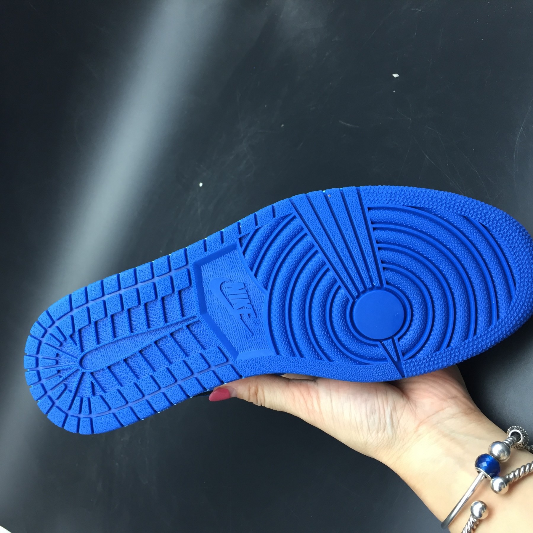 Air Jordan 1 Retro High OG 2017 Royal Blue 555088-007