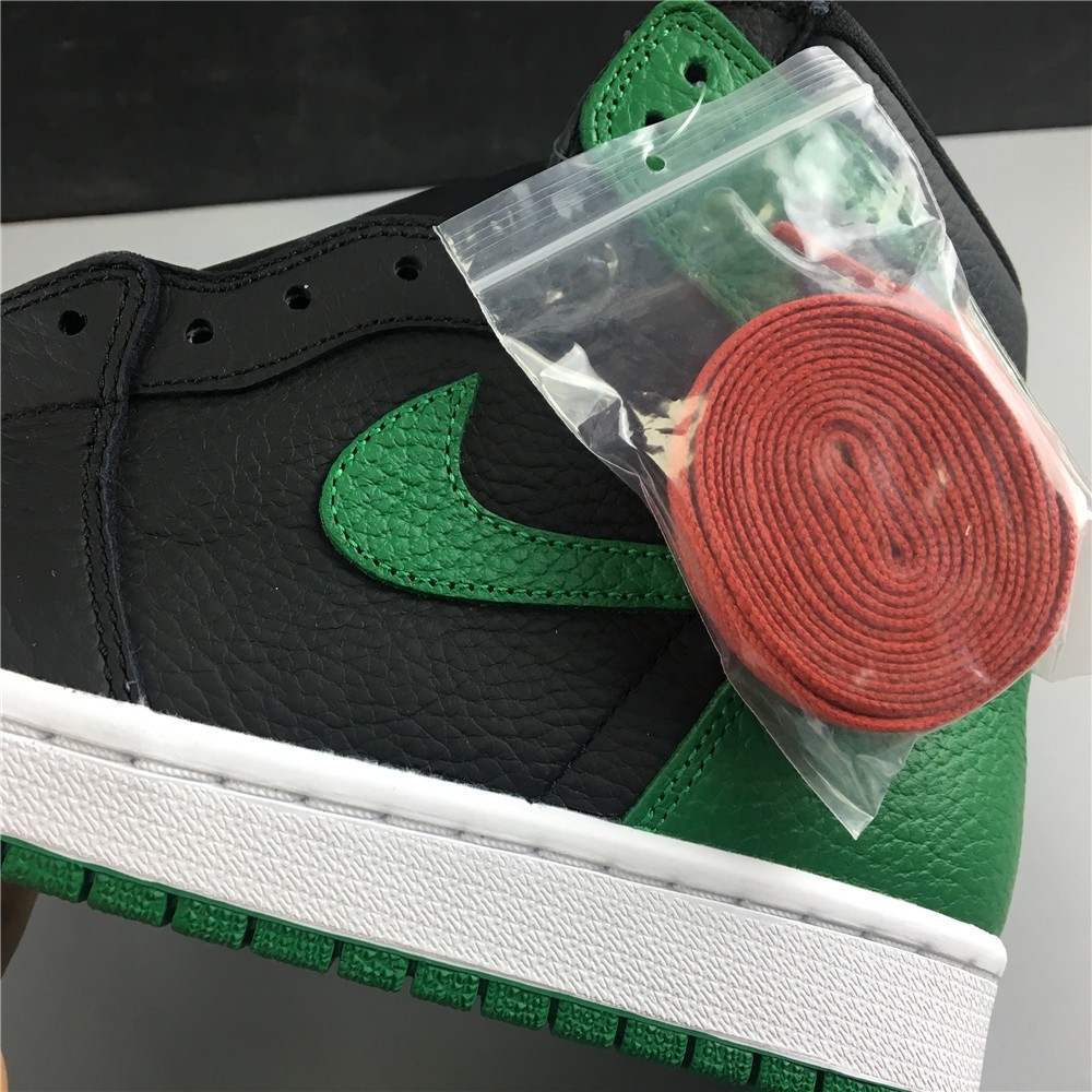 Air Jordan 1 Retro High OG “Pine Green” 555088-030