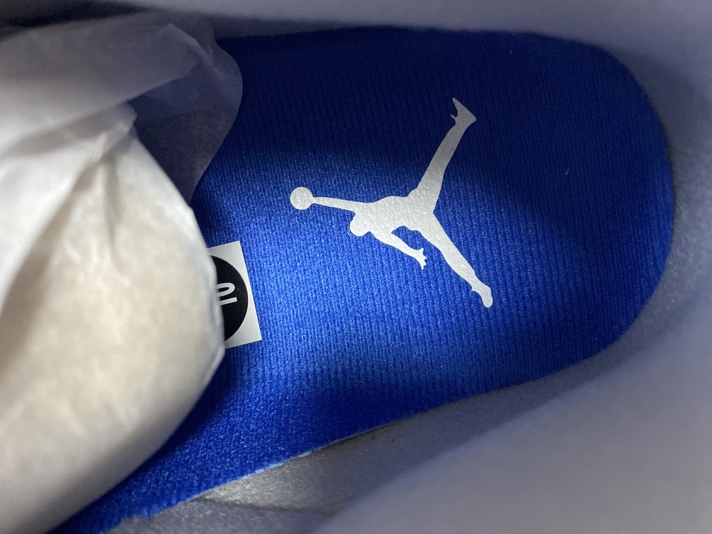 Air Jordan 3 “Varsity Royal” CT8532-400