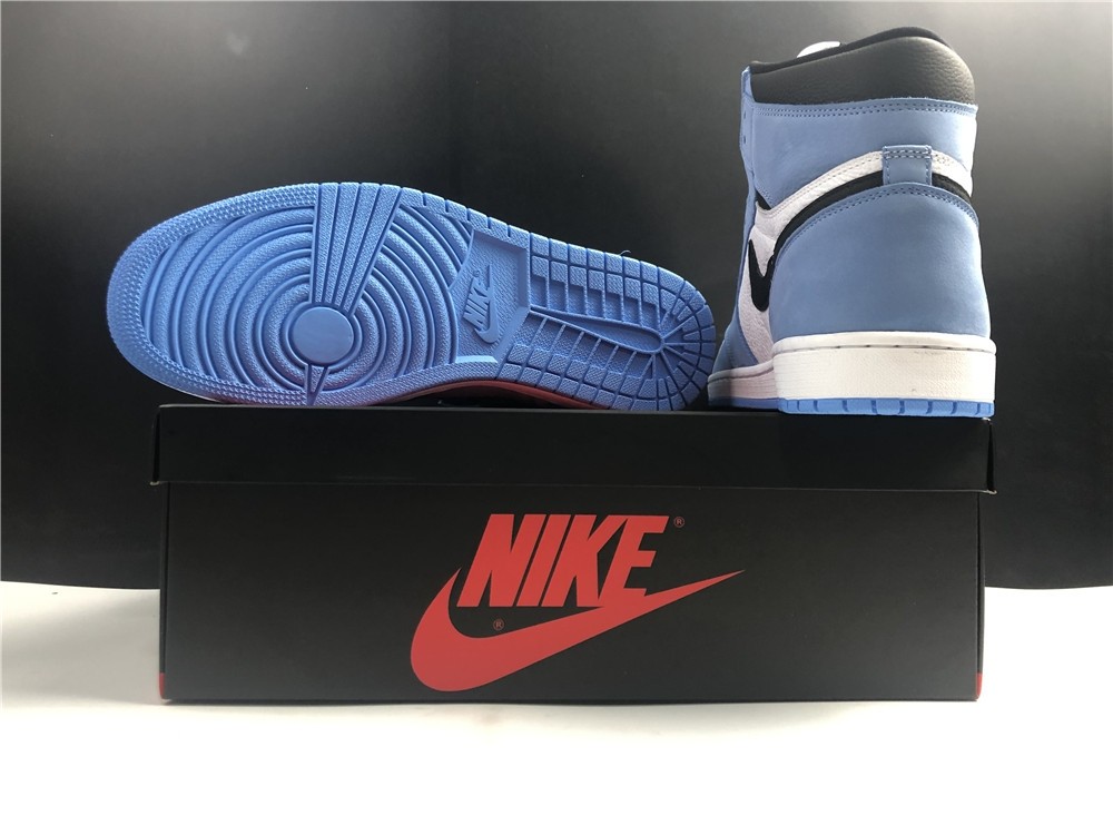 Air Jordan 1 High OG “University Blue“ 555088-134