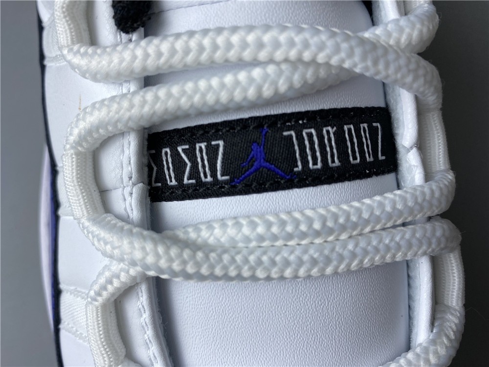 Air Jordan 11 Low WMNS “Concord” AH7860-100