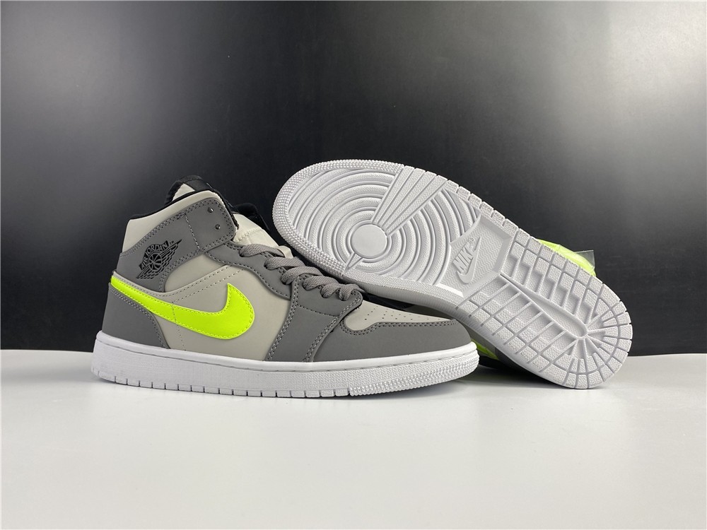 Air Jordan 1 mid AJ1  554724-072