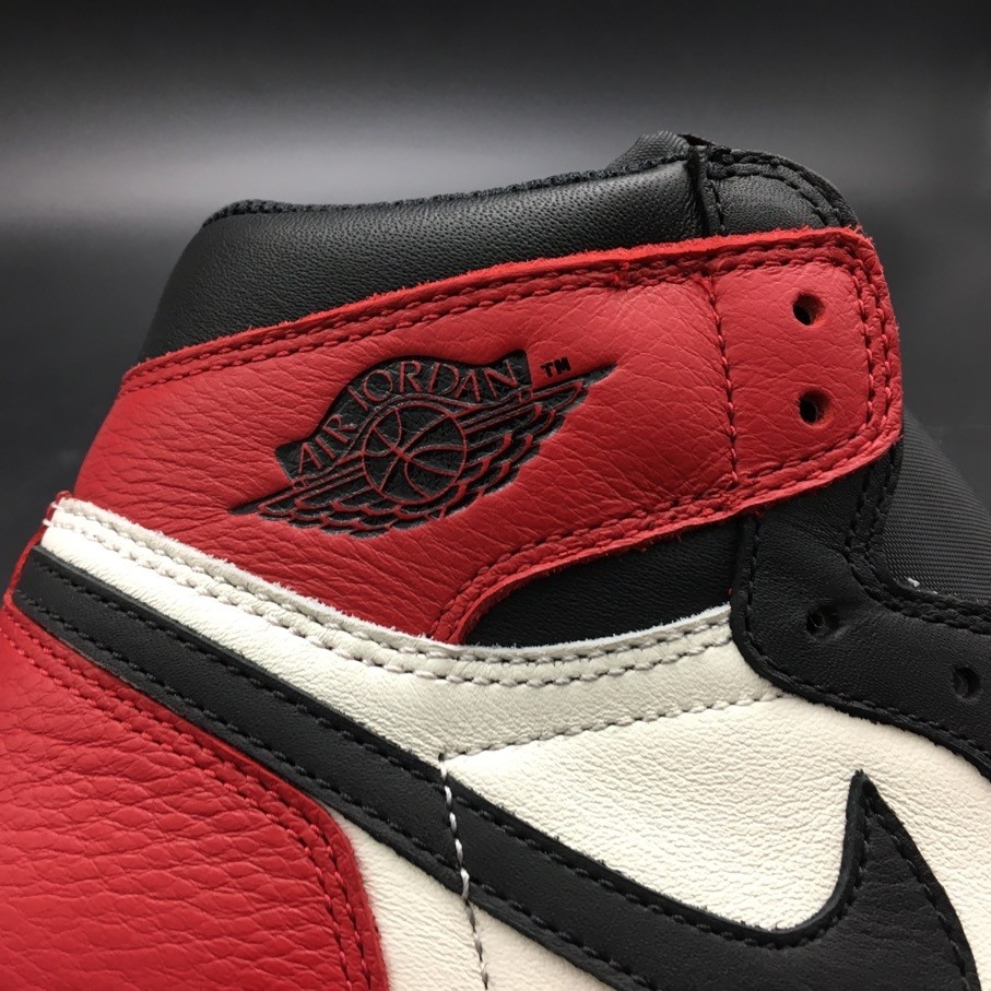 Air Jordan 1 Retro High OG Bred Toe  555088-610