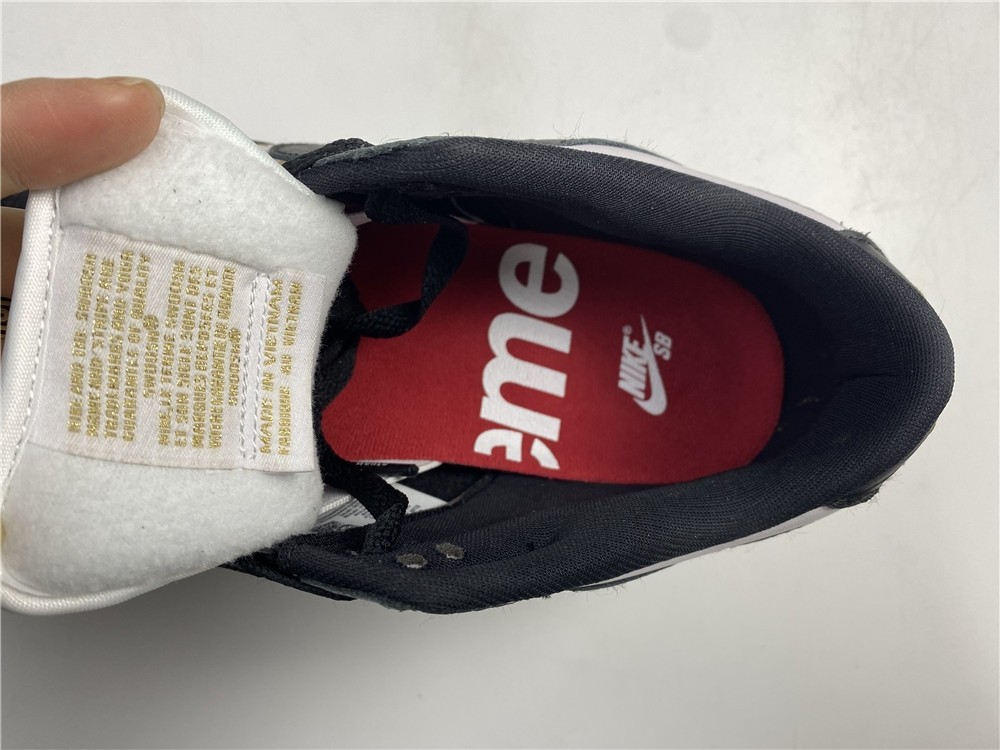 S*p*e x Nike SB Dunk Low DH3228-102