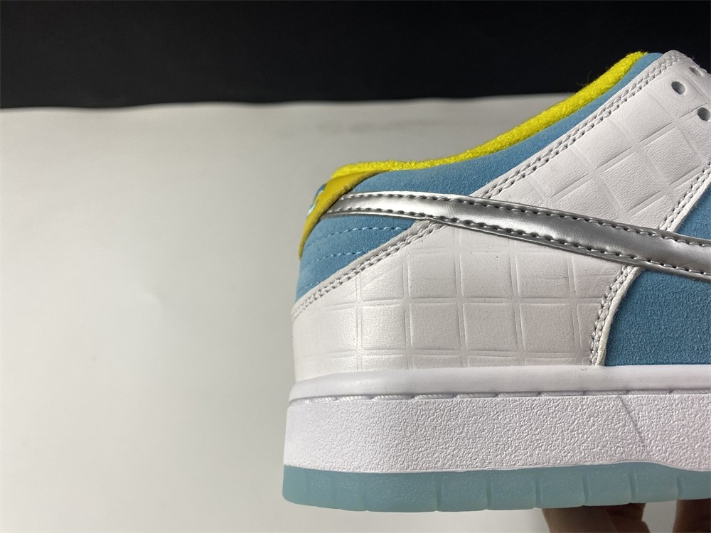 How the FTC x Nike SB Dunk Low Looks On-Feet  DH7687-400