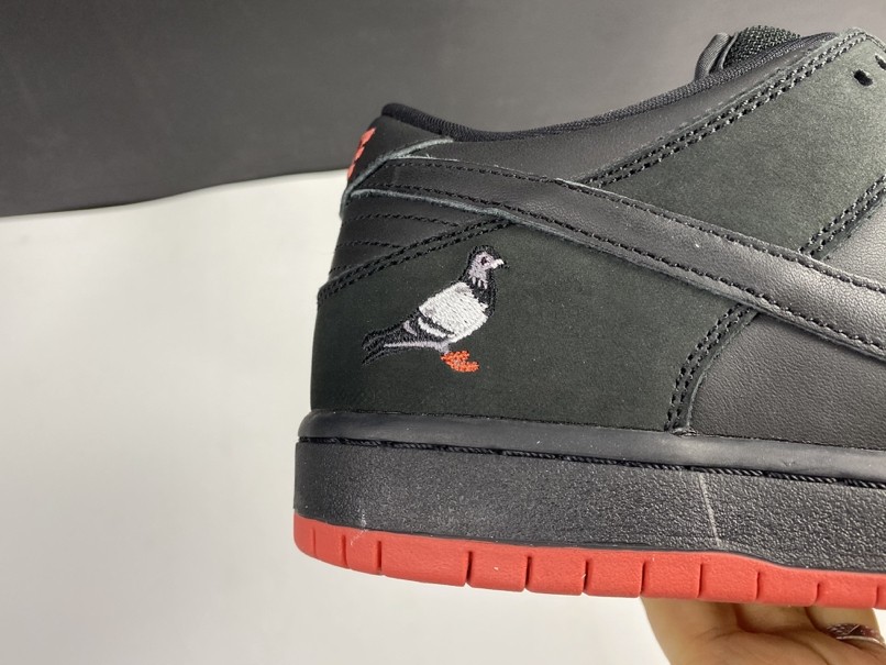NIKE SB DUNK LOW TRD QS 883232-008