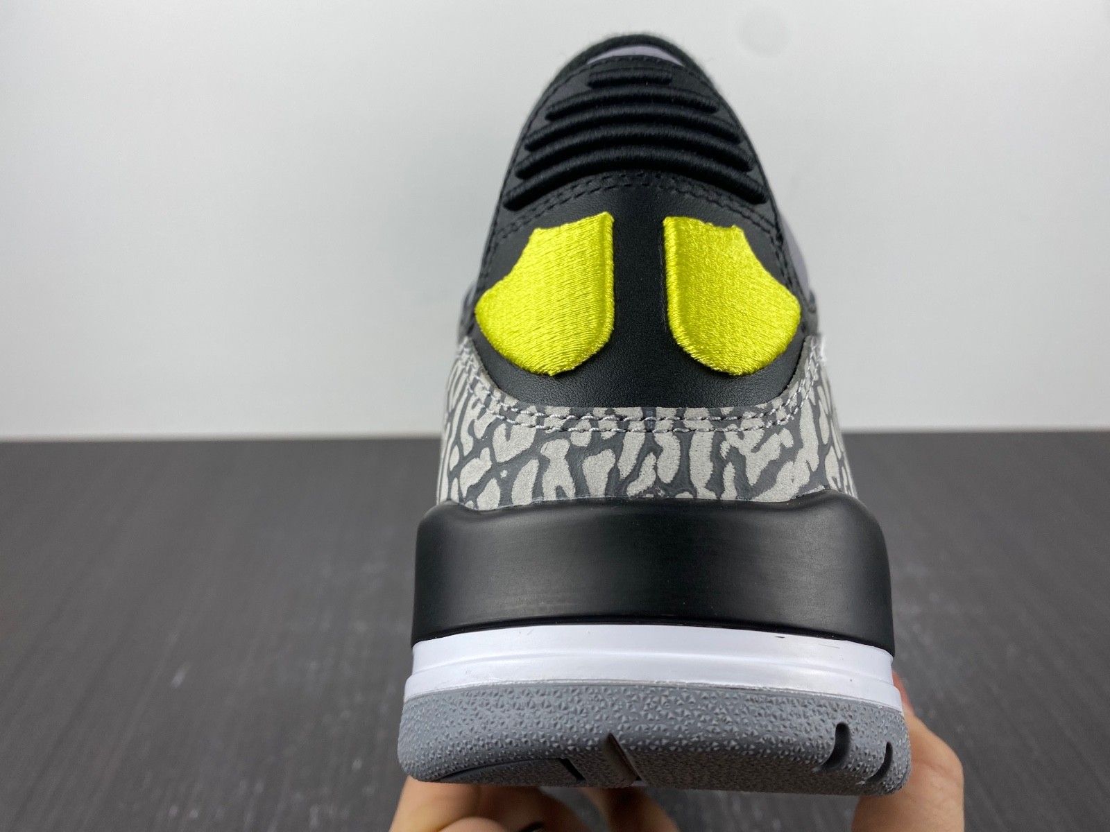 Air Jordan 3 Oregon Pit Crew - 282240-594