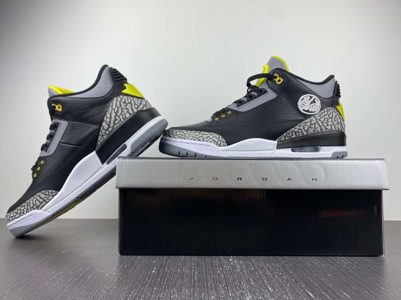 Air Jordan 3 Oregon Pit Crew - 282240-594