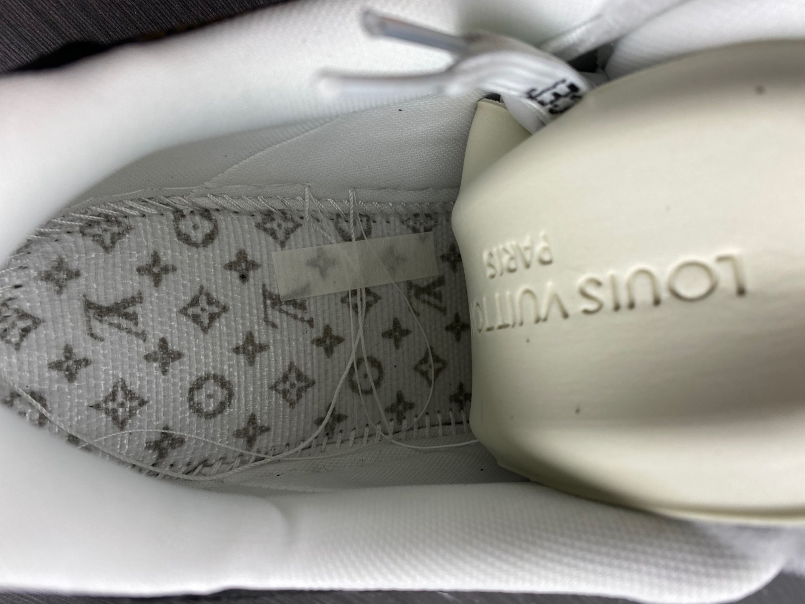 L-V x Nike Air Force 1  black and white. MS0232