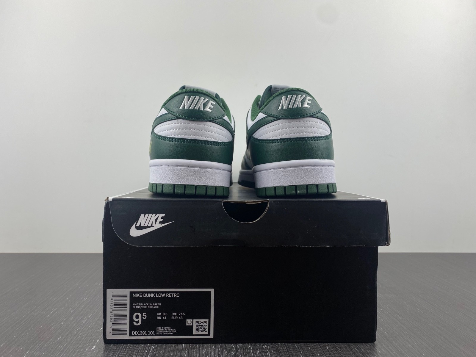 NIKE DUNK LOW Ch**me He**ts Matty Boy Sex records DD1391-101