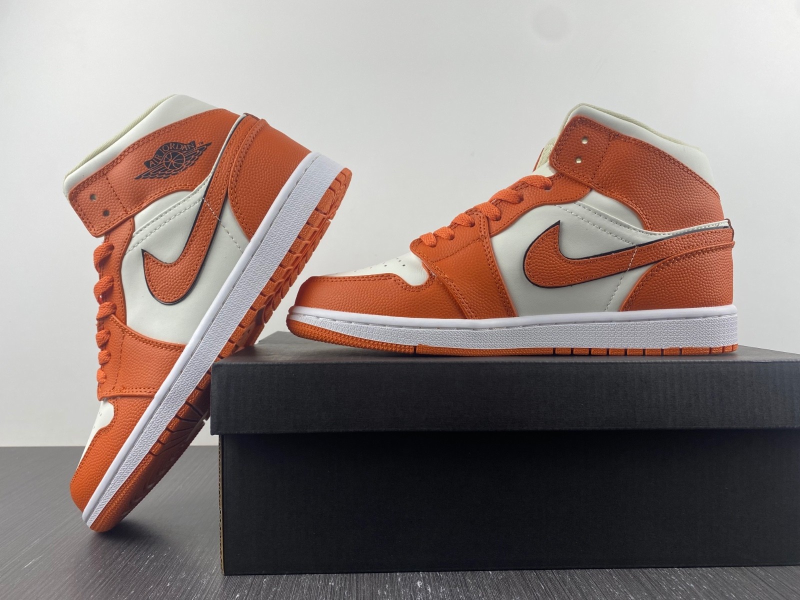 Air Jordan 1 Mid "Sport Spice" DV1302-100