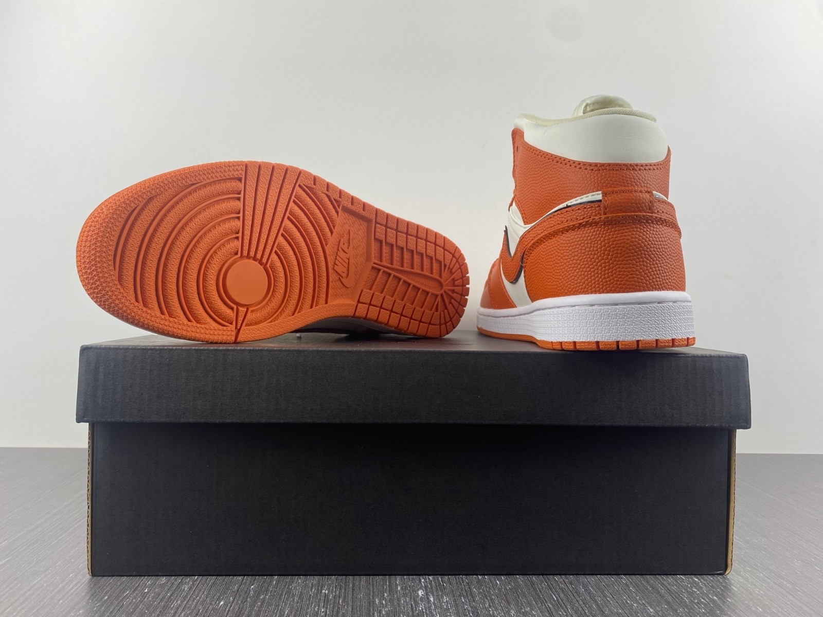 Air Jordan 1 Mid "Sport Spice" DV1302-100