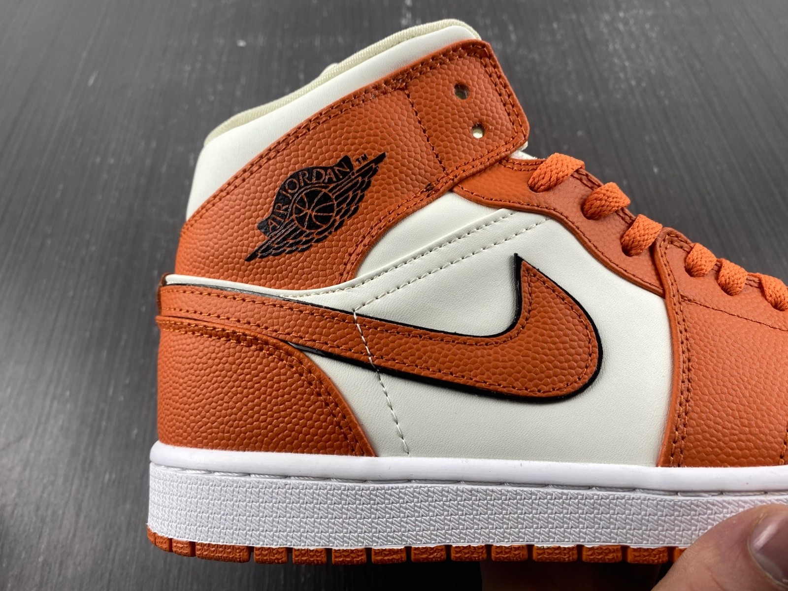 Air Jordan 1 Mid "Sport Spice" DV1302-100