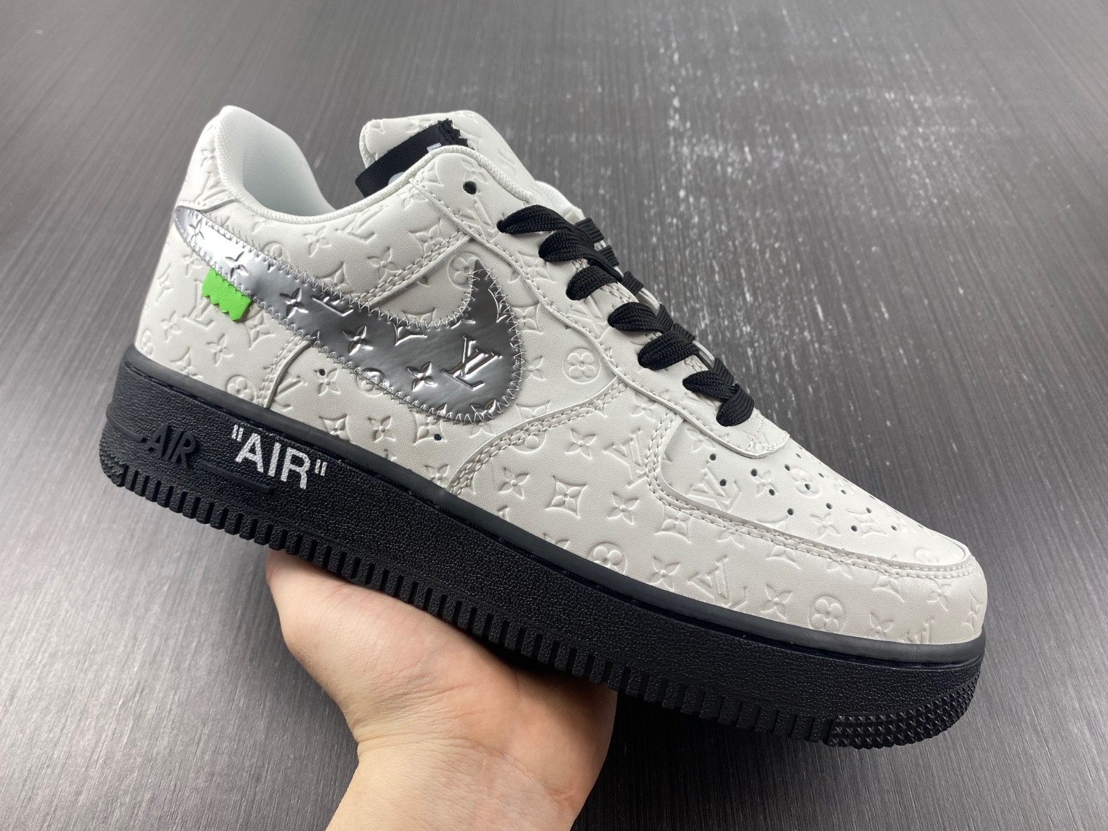 NIKE LOW AIR FORCE 1 X WHITE White / Black MS0232