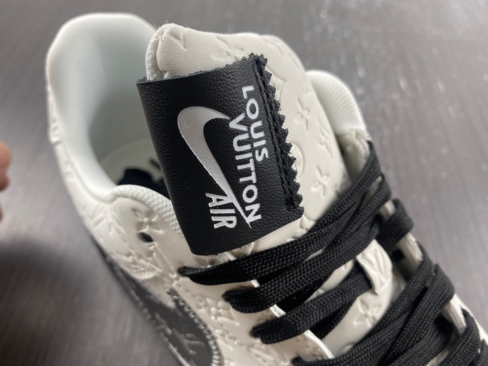 NIKE LOW AIR FORCE 1 X WHITE White / Black MS0232