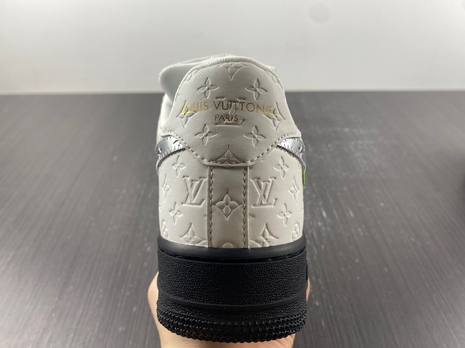 NIKE LOW AIR FORCE 1 X WHITE White / Black MS0232