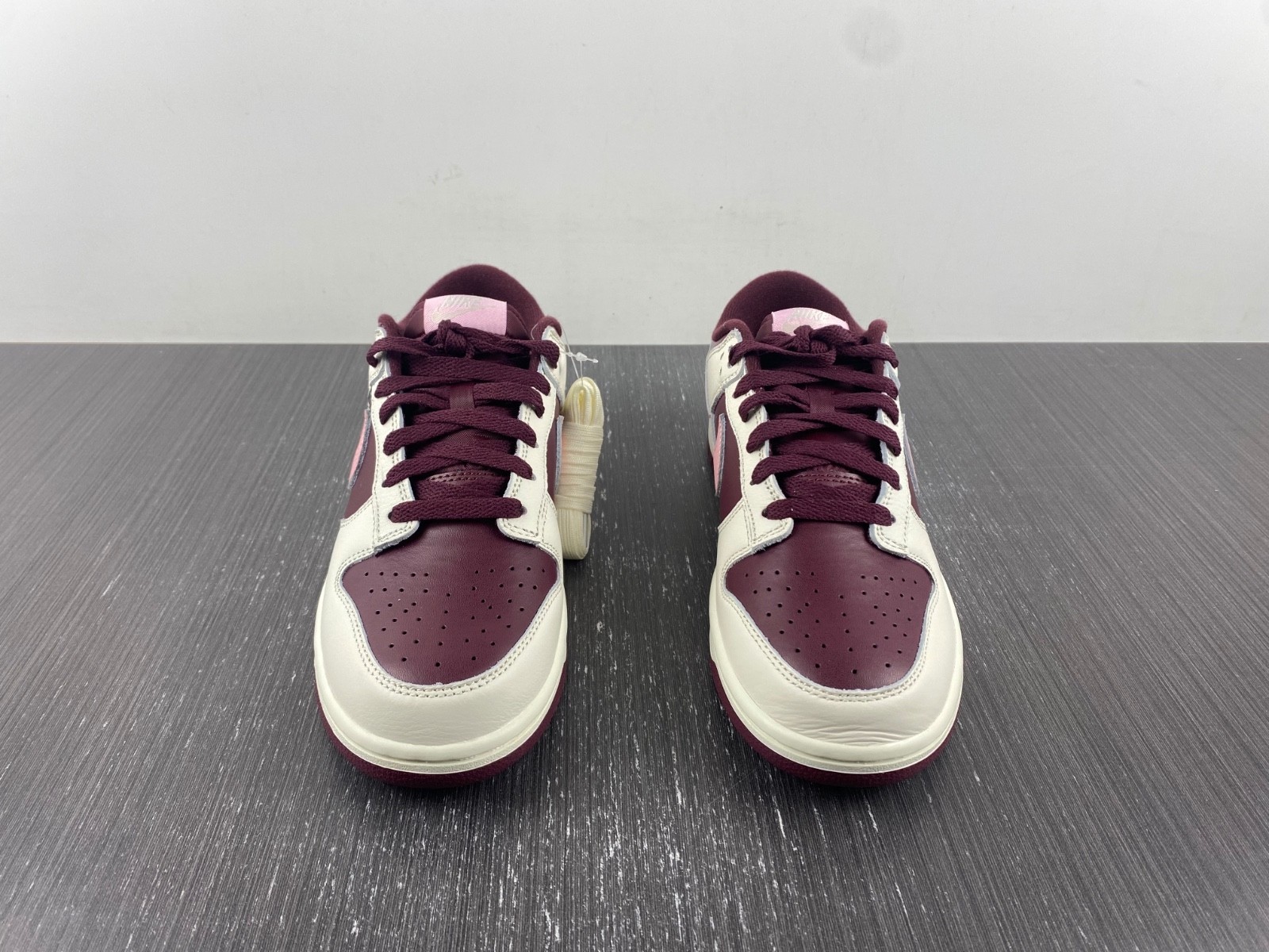 Nike Dunk Low Valentine