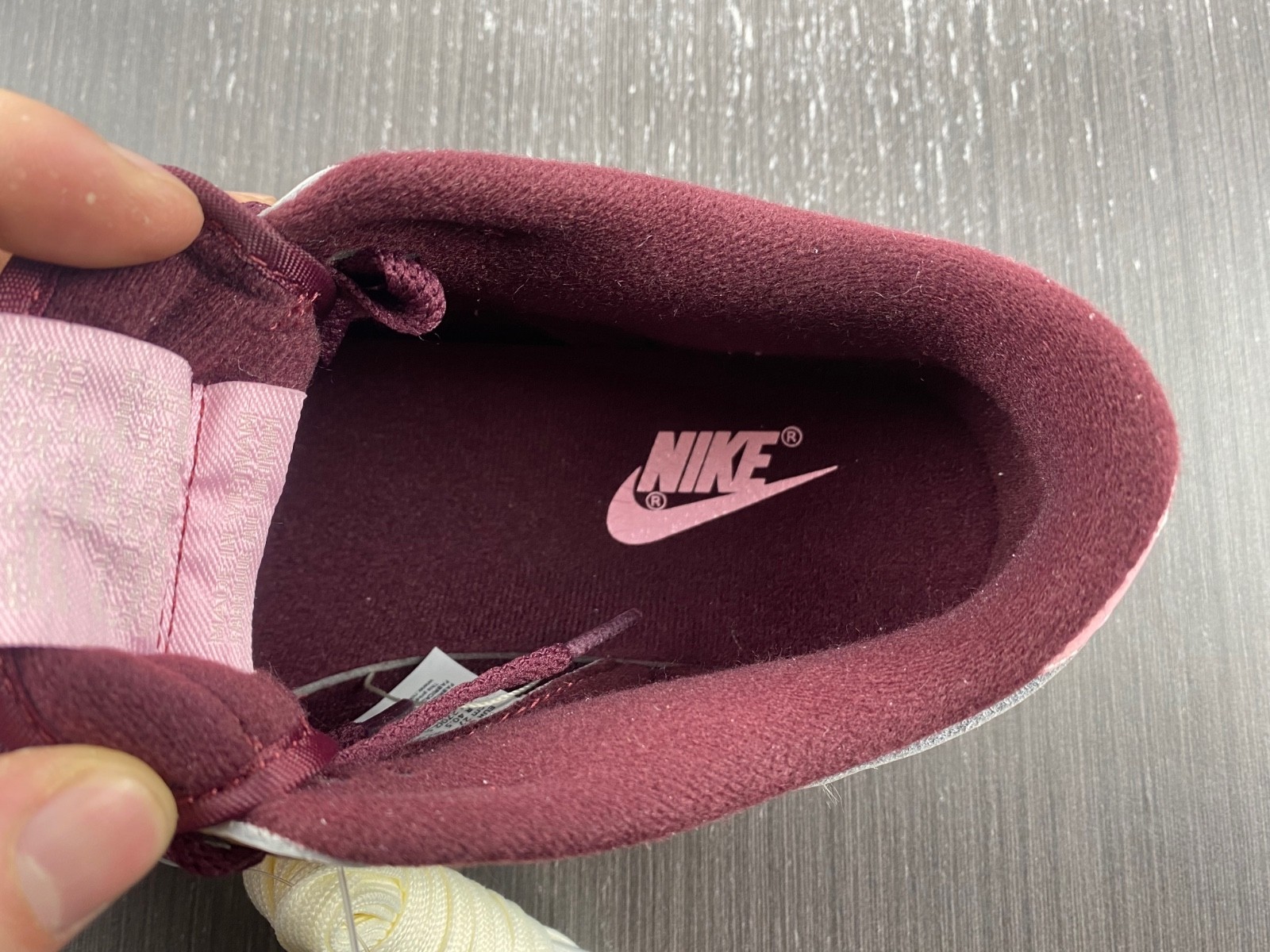 Nike Dunk Low Valentine