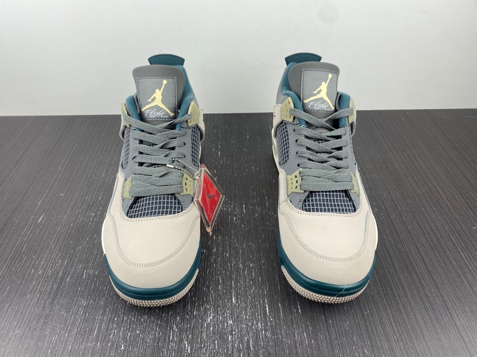Air Jordan 4 Retro SE Craft Photon Dust - DV3742-021