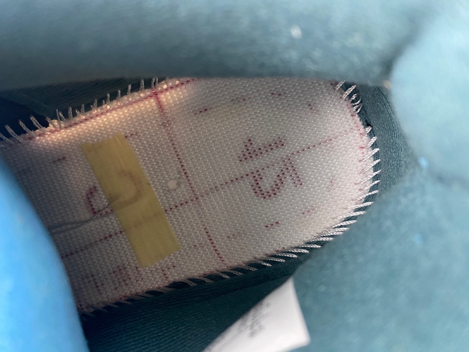 Air Jordan 4 Retro SE Craft Photon Dust - DV3742-021