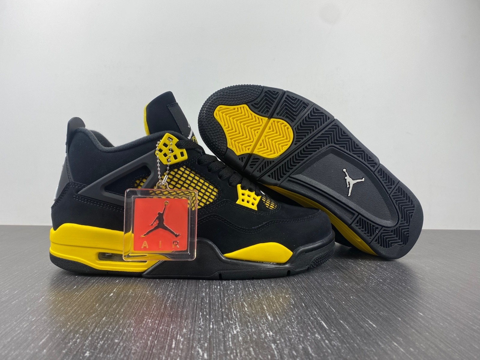 Air Jordan 4 Thunder 2023 DH6927-017