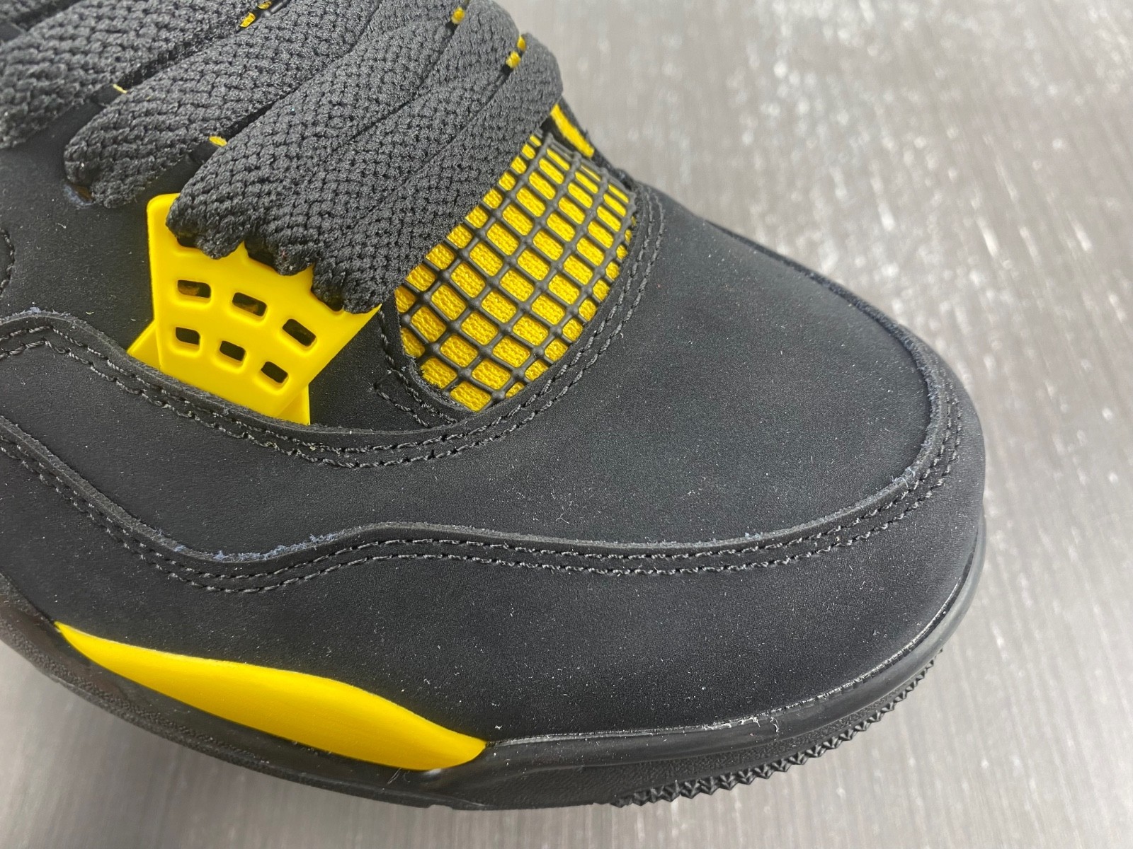Air Jordan 4 Thunder 2023 DH6927-017