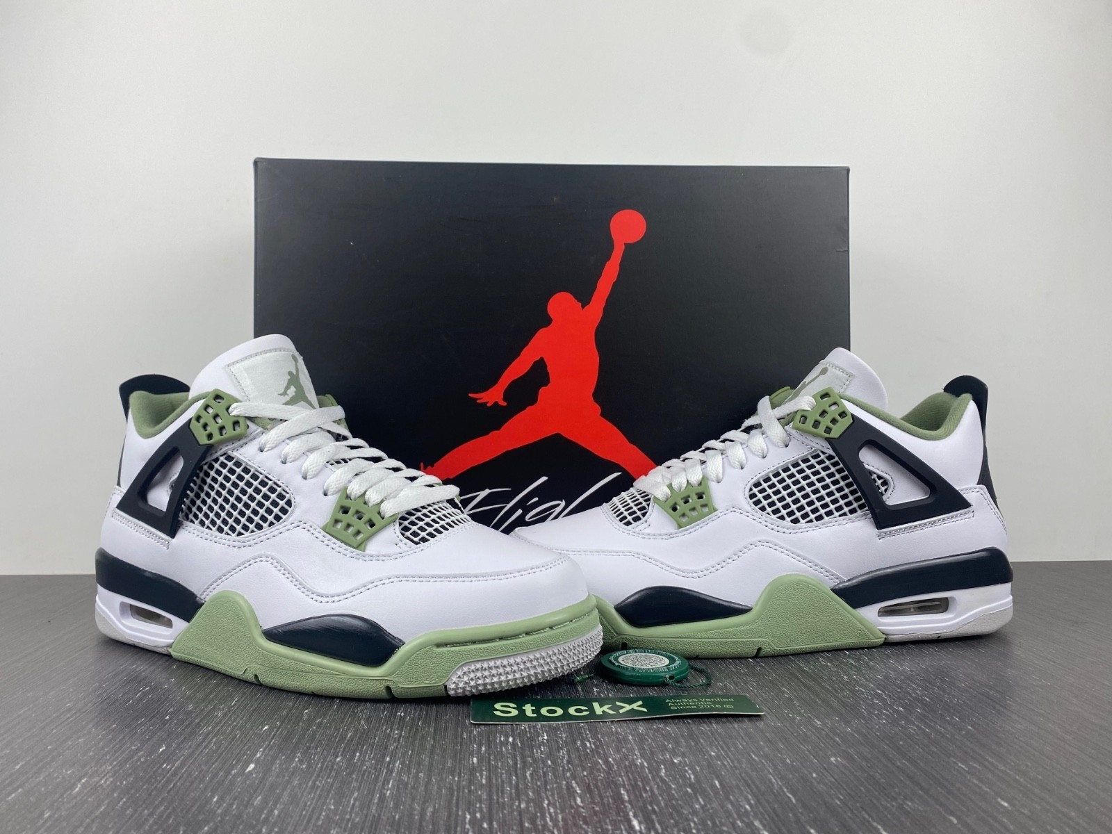 Air Jordan 4 Women
