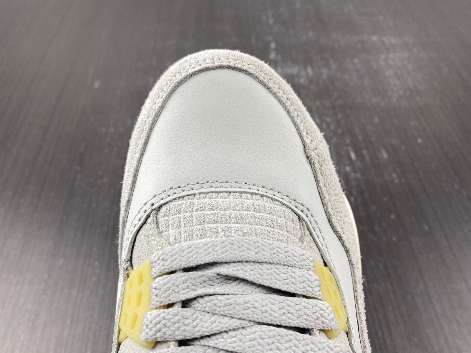 Air Jordan 4 Retro SE Craft Photon Dust - DV3742-021