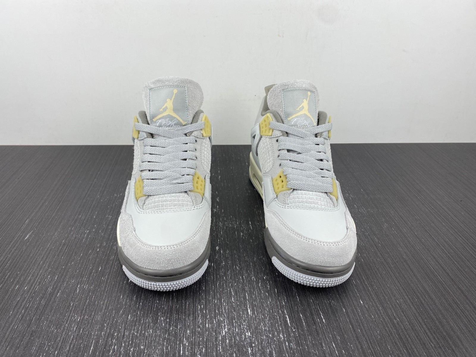 Air Jordan 4 Retro SE Craft Photon Dust - DV3742-021
