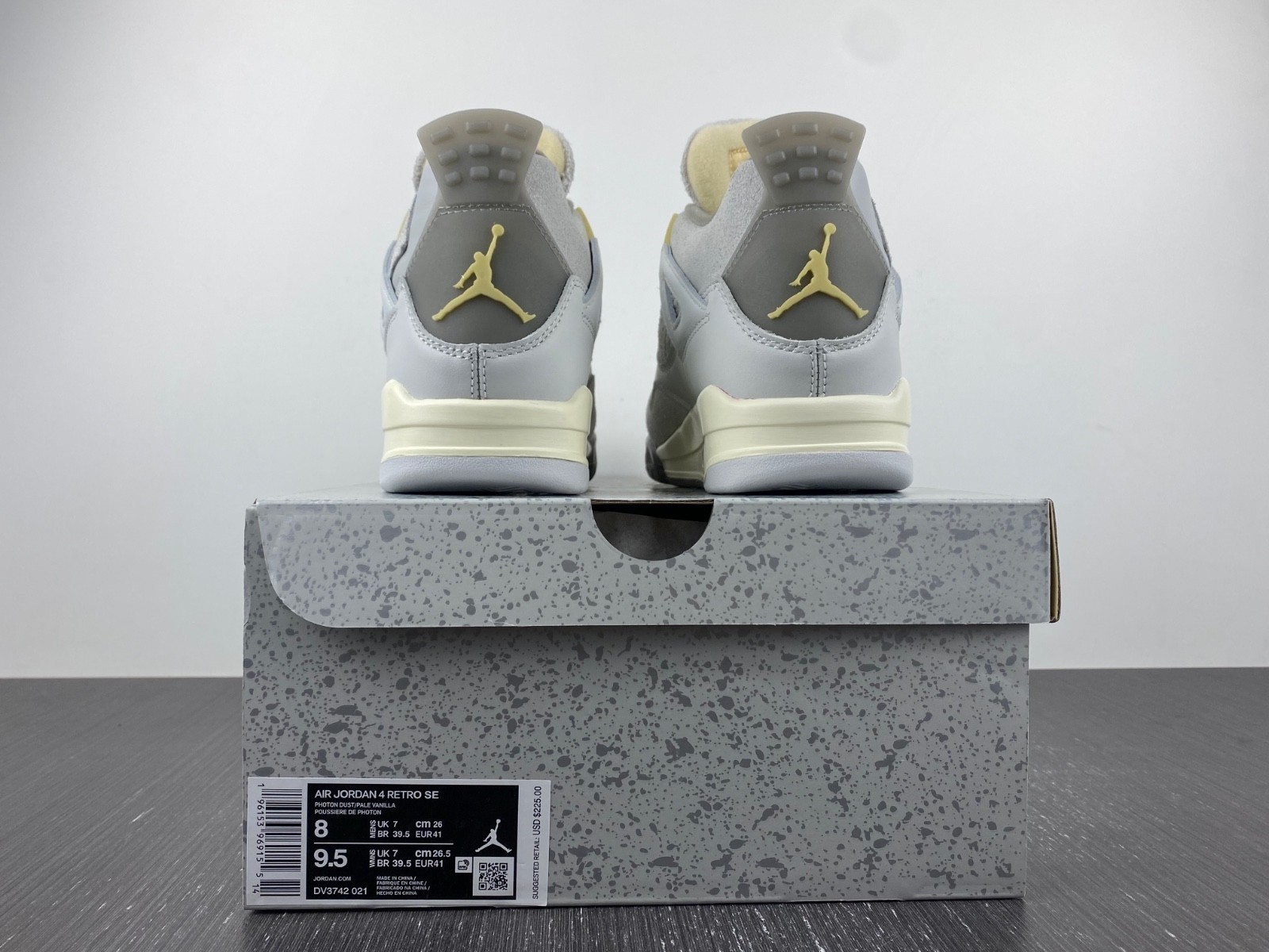 Air Jordan 4 Retro SE Craft Photon Dust - DV3742-021