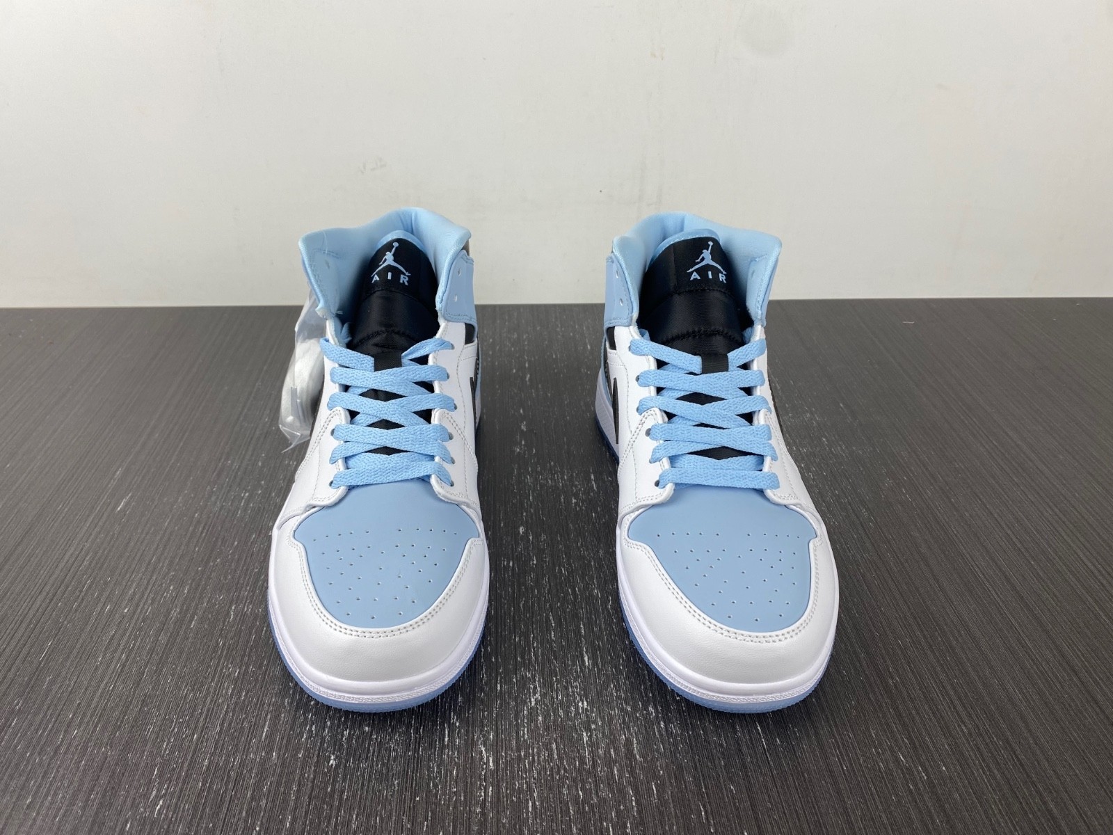 Air Jordan 1 Mid SE Ice Blue - DV1308-104