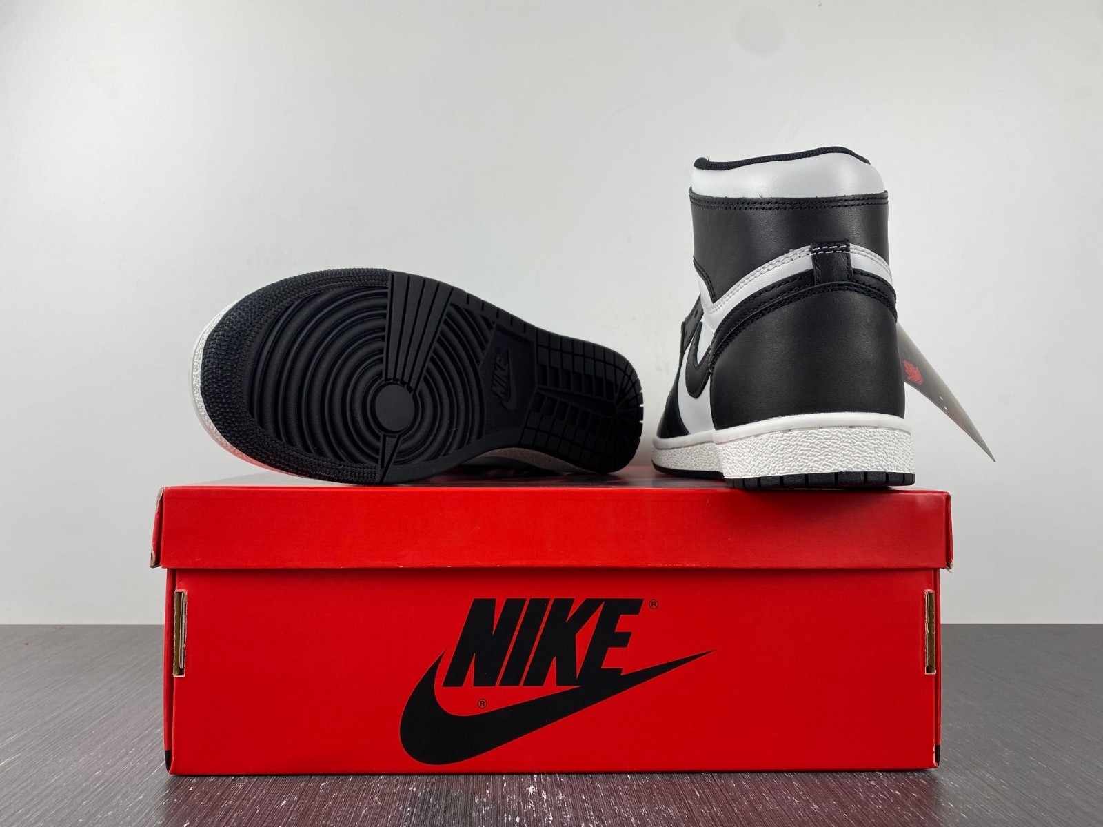 Air Jordan 1 Retro High 85 Black White BQ4422-001