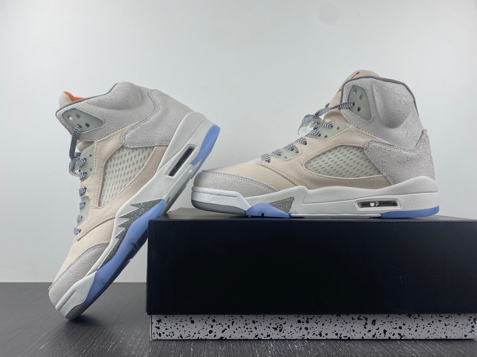 Air Jordan 5 Retro SE "Craft" FD9222-180