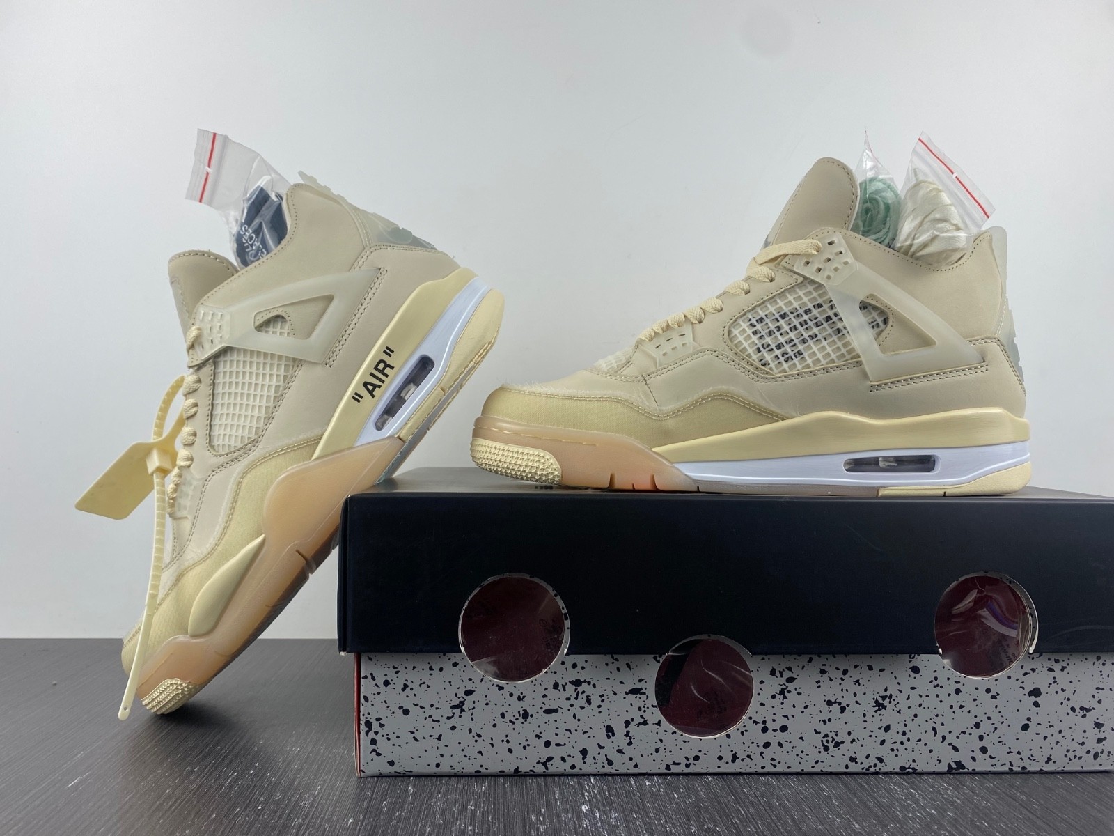 Air Jordan 4 RERO x Off-White AJ4 OW CV9388-100
