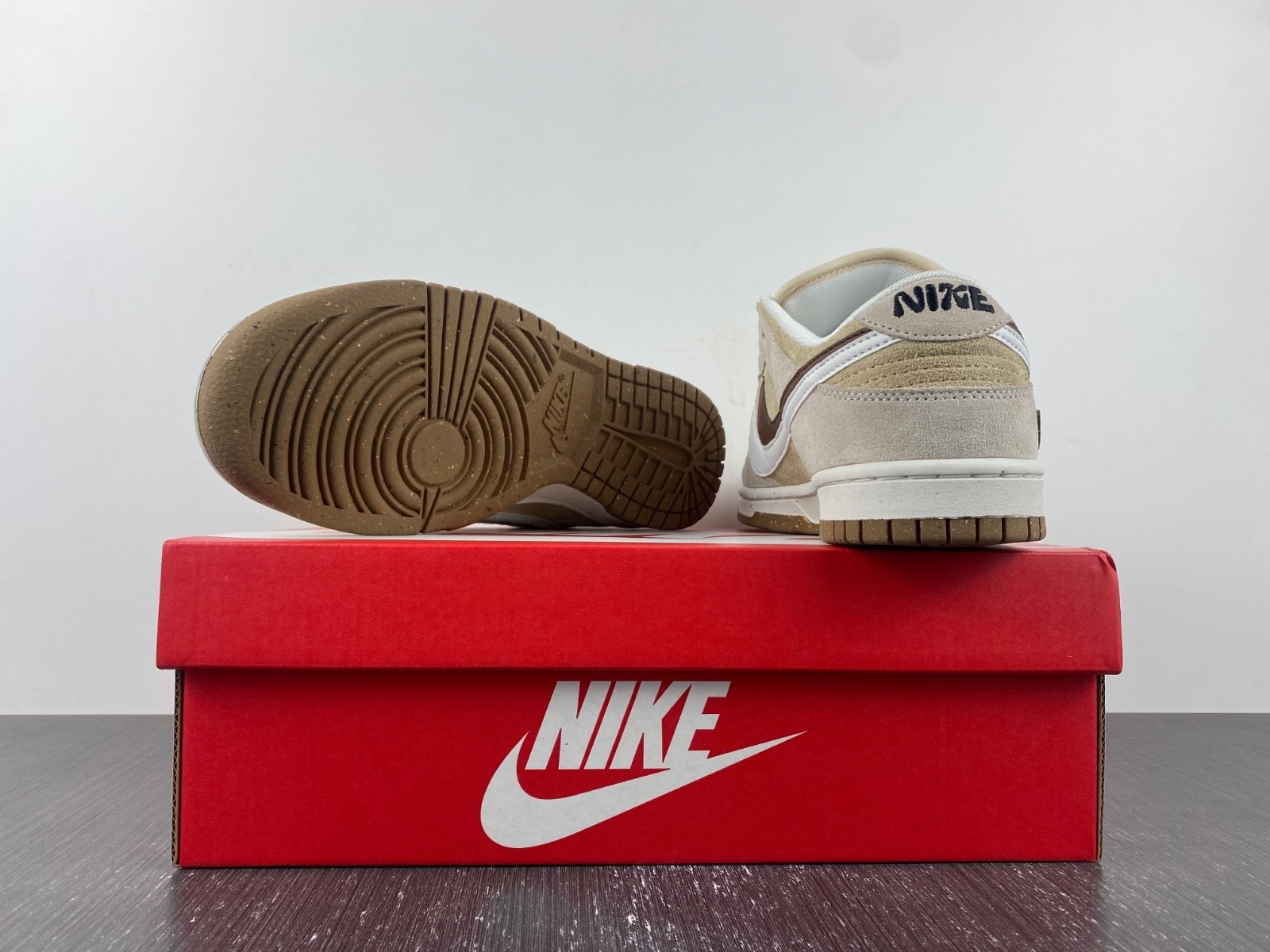 Nike Dunk Low Double Swoosh 85 DO9457-100-1