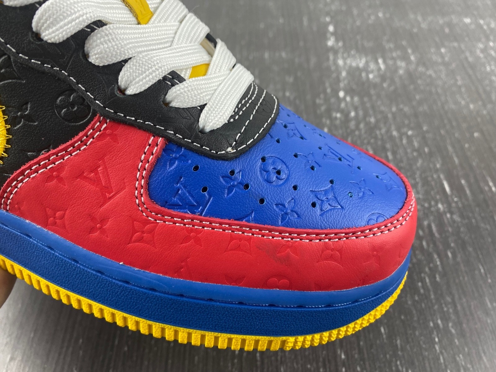L0*isV*t0n x Nike Air Force LV G.31 MS0232