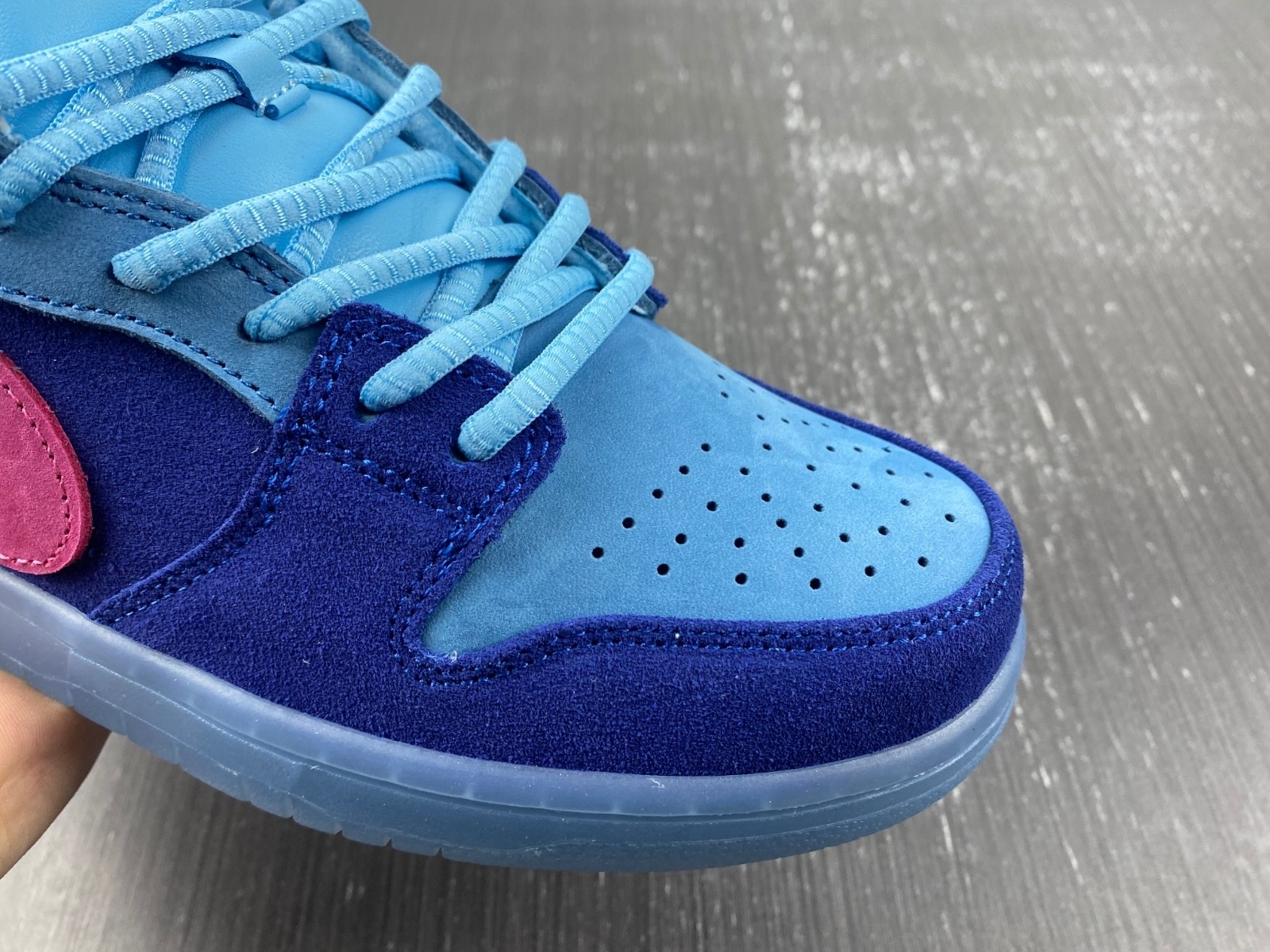 Nike SB Dunk Low Run The Jewels - DO9404-400