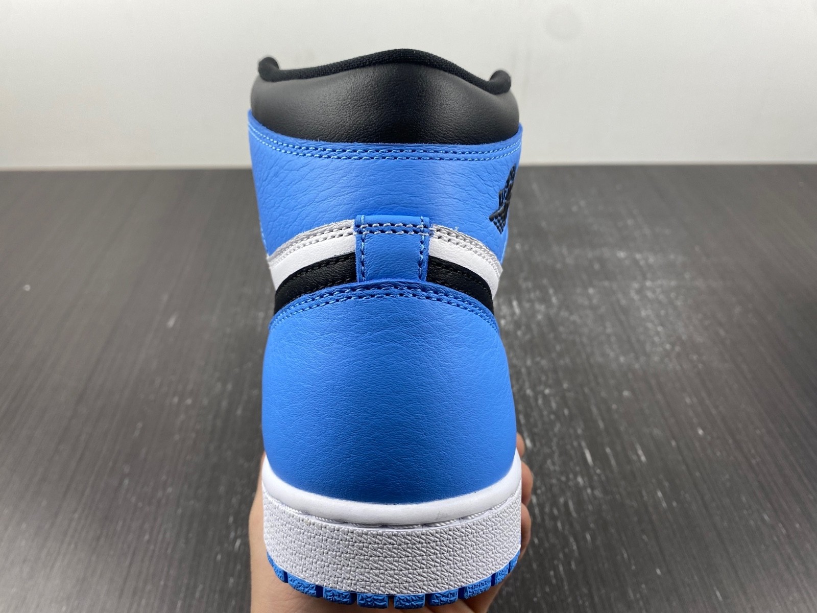 Air Jordan 1 High 