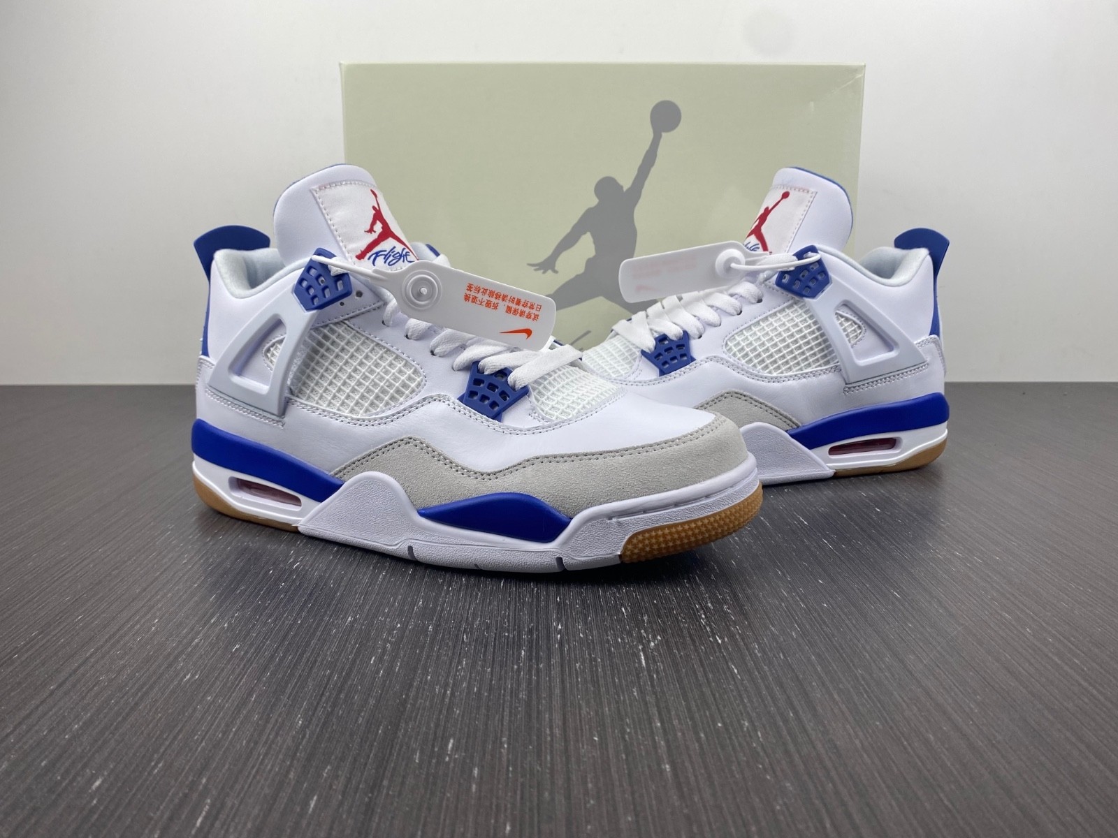 Nike Air Jordan 4 Retro DR5415-140