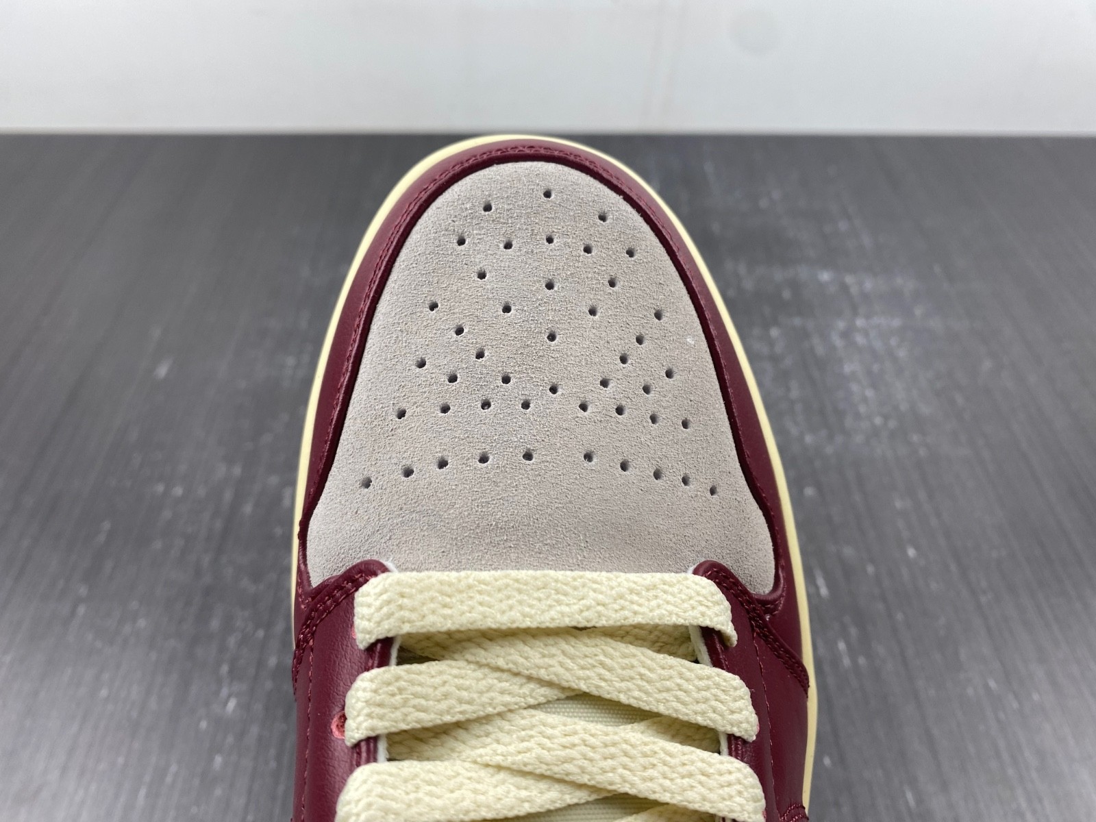 Air Jordan 1 Mid SE Tiki Leaf Team Red DZ2820-601