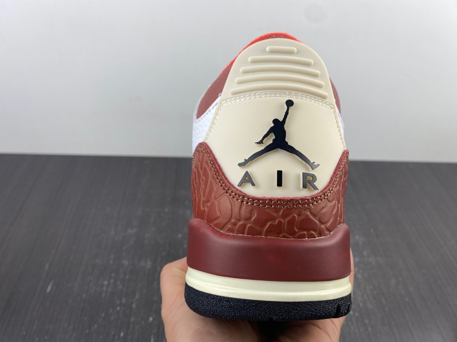 Air Jordan 3 Retro SE Dunk on Mars DV7028-108