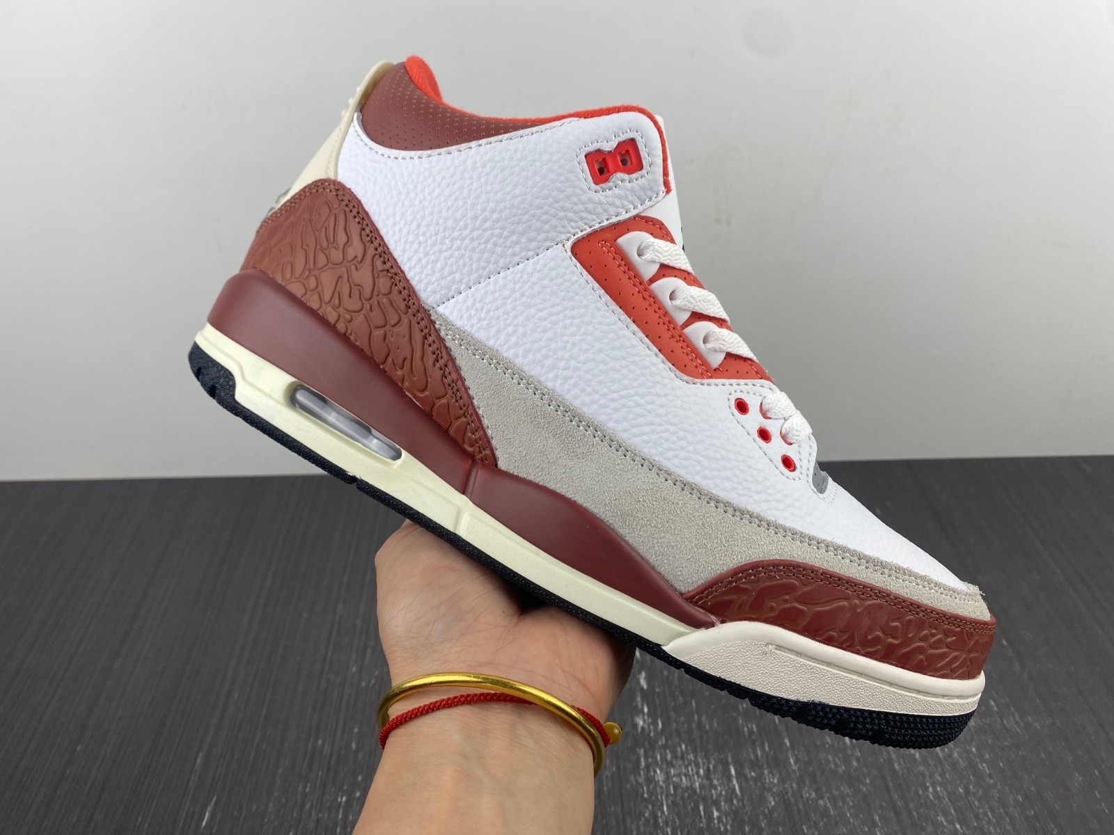 Air Jordan 3 Retro SE Dunk on Mars DV7028-108