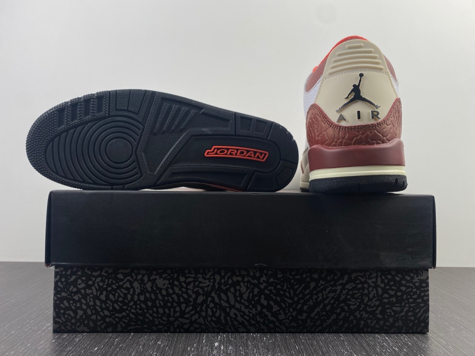 Air Jordan 3 Retro SE Dunk on Mars DV7028-108