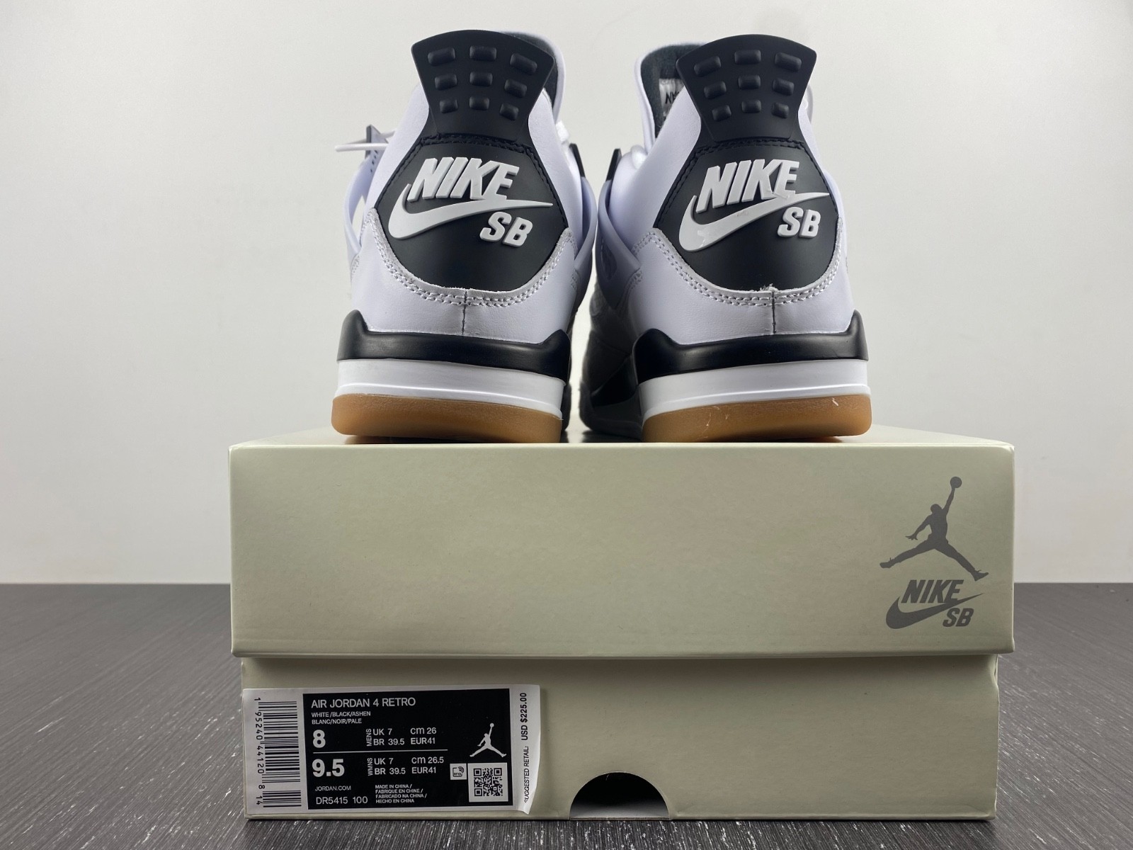 Nike_SB_x_Air_Jordan_4 DR5415-100