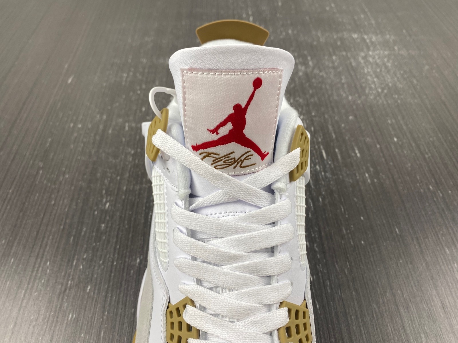 Nike_SB_x_Air_Jordan_4 DR5415-120