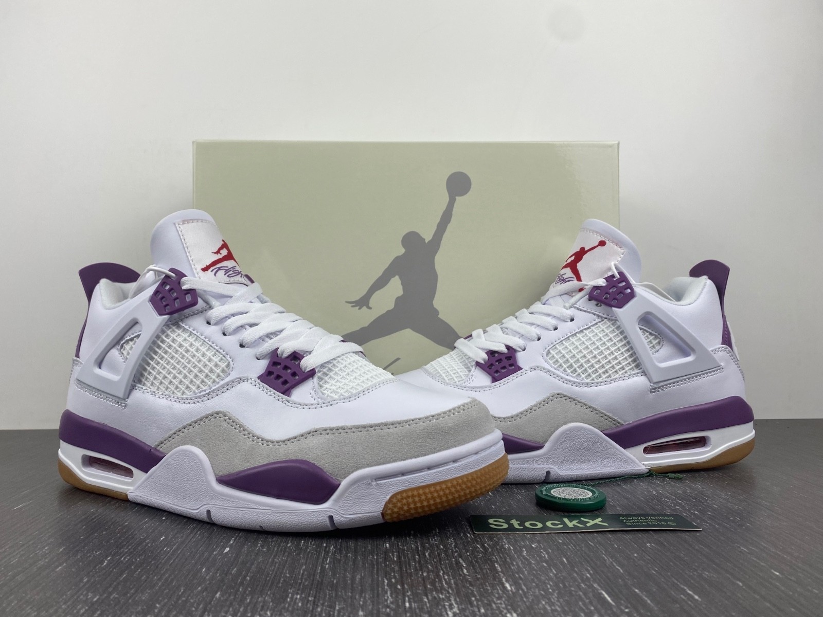 Nike_SB_x_Air_Jordan_4 DR5415-150