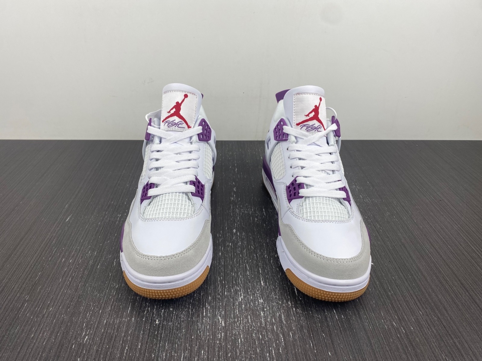 Nike_SB_x_Air_Jordan_4 DR5415-150